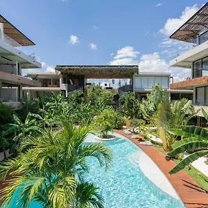 https://xp-tulum.quintano-roohotels.com